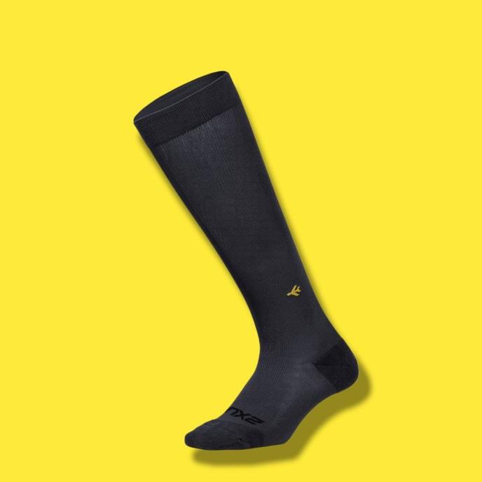 2XU Flight Compression Sock Titanium/Titanium L2 Black Grey ---Terbaru---