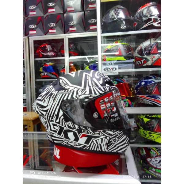 Helm Full Face KYT TT COURSE ESPARGARO WINTER TEST 2020