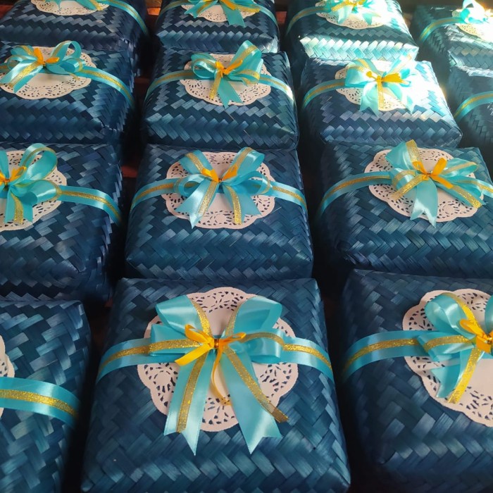 

[ Halodul ] Besek Pita Warna 18x18 cm Besek Anyaman Bambu Wadah Makanan