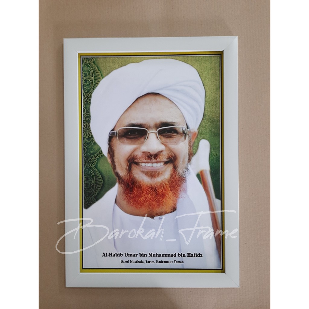 Foto habib bingkai pigura foto habib dan ulama Habib Umar bin Hafizd Senyum a3+