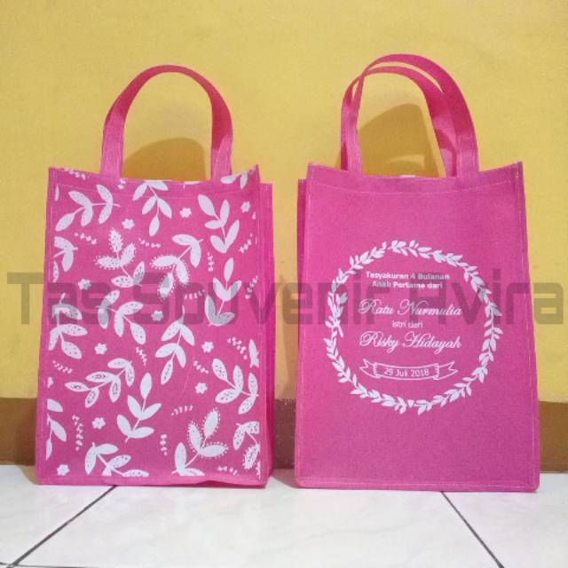 

Tas Berkat / Tas Nasi Kotak / Tas Tasyakuran ukuran 20x20x30