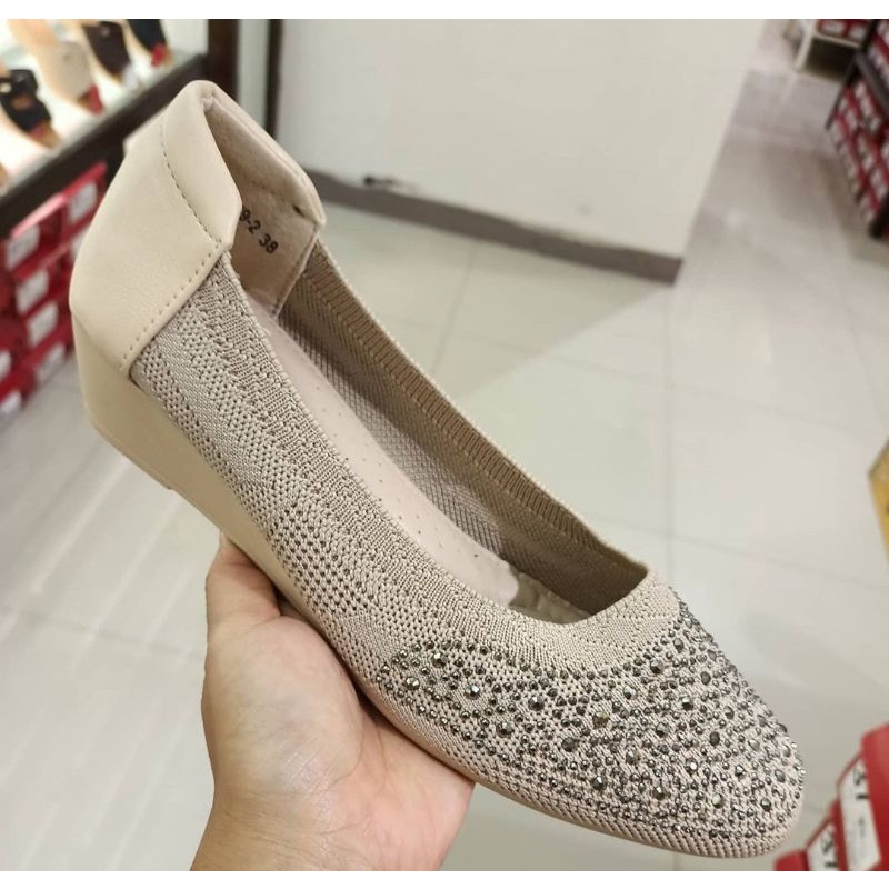 sepatu wedges by peter keiza