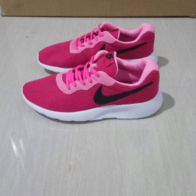 Sepatu nike tanjun women running original