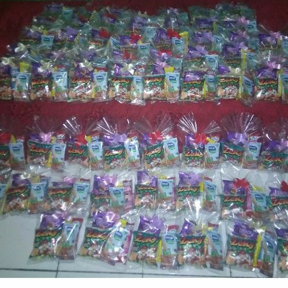 

Bingkisan snack hemat /souvenir