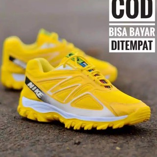 SEPATU OLAHRAGA WANITA SEPATU SPORT CEWEK SEPATU SENAM AEROBIK WARNA KUNING SEPATU RUNNING