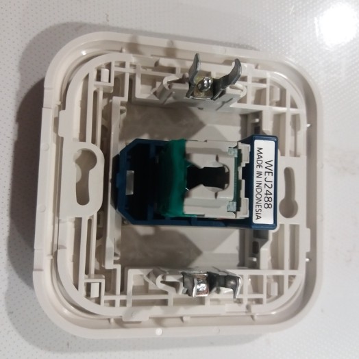 Panasonic Wide Series Outlet Data CAT 5 / CAT 6