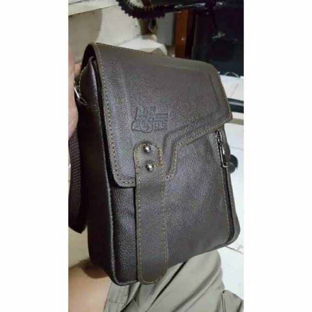 tas laki laki selempang