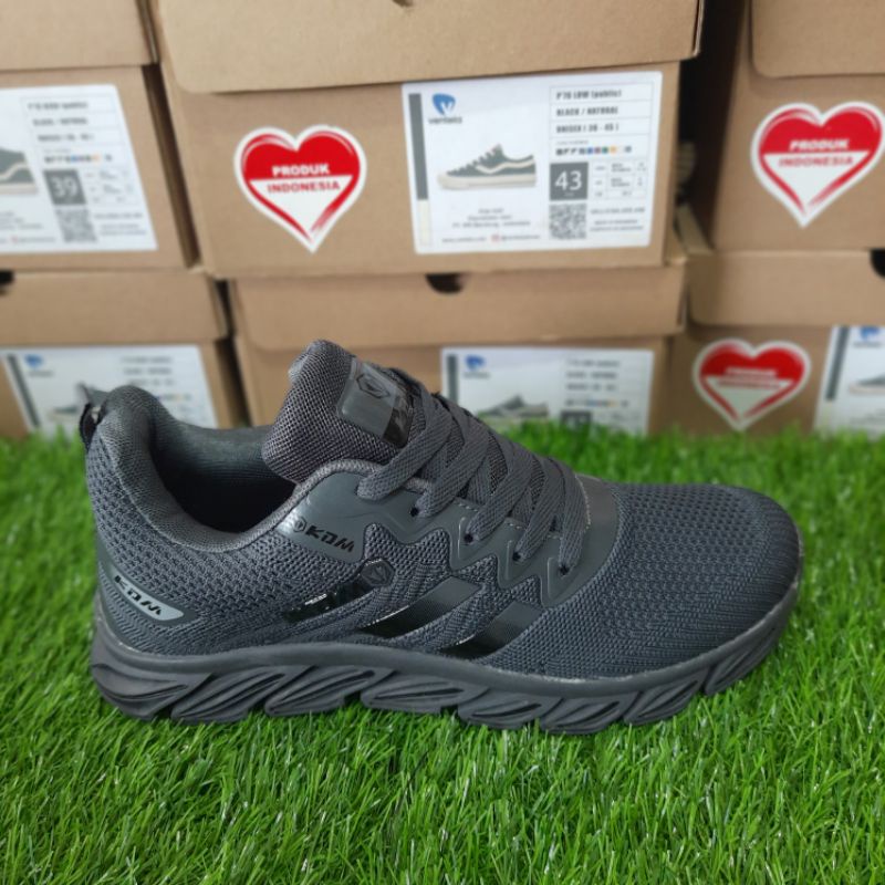 kdm/sepatu import/fashion/sneakers/cowo