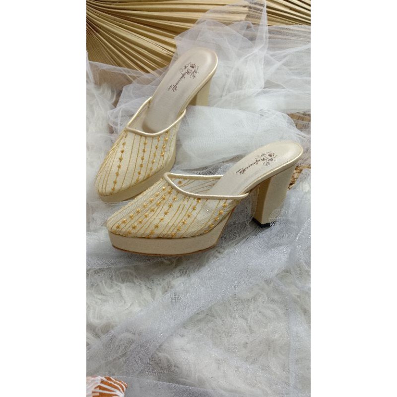 sepatu seyla gold Lace brukat cantik empuk tinggi 9cm hak tahu