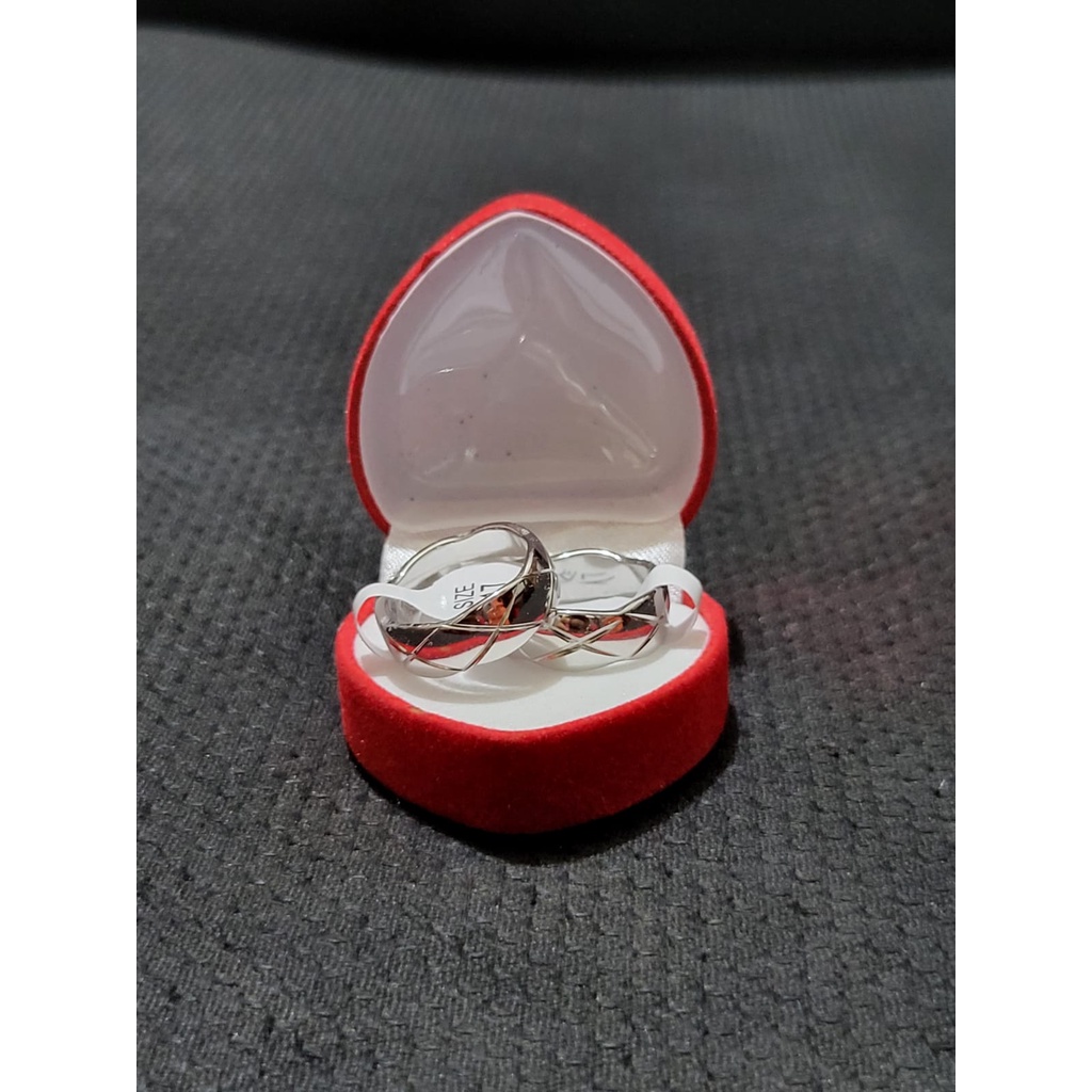 Cincin Kawin Dapat 2 pcs Dan Free Box Cincin Model Love Berlapis Emas 24K Polos