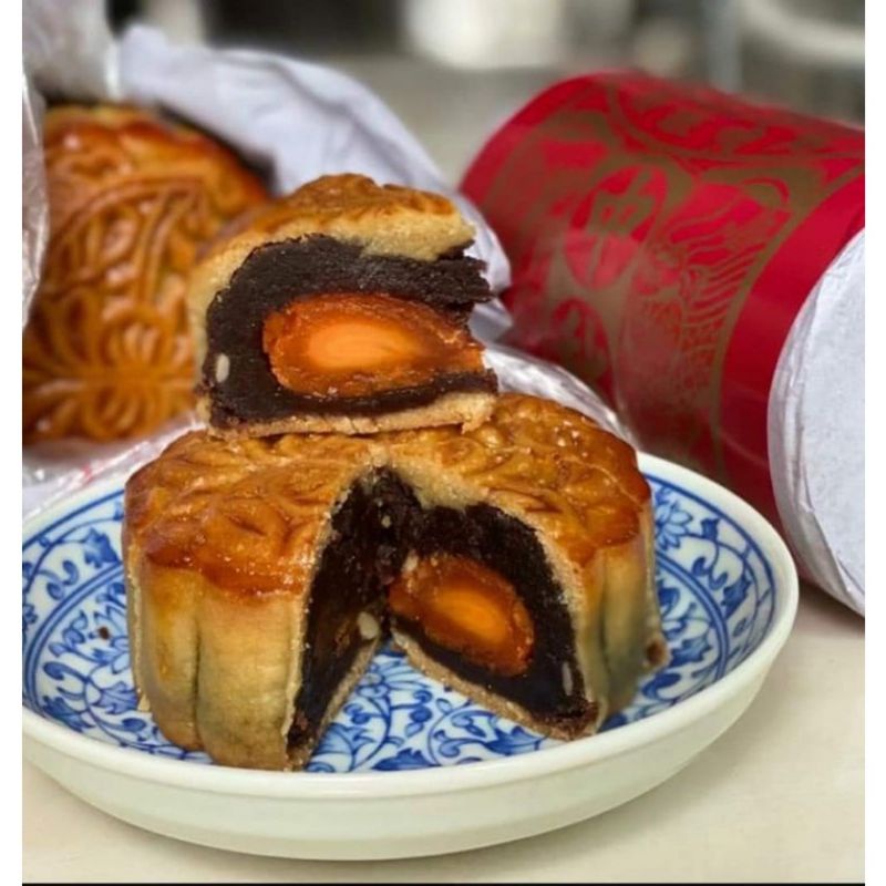 

KUE BULAN ISI TELUR , RASA DURIAN,TAOSA HITAM ,PANDAN&TAOSA PUTIH +TELUR BUATAN ALIONG SELATPANJANG