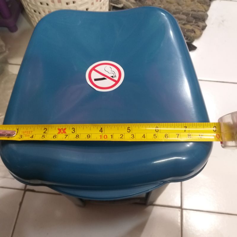 tempat sampah plastik tutup injak kecil 5 liter merk livina S.L plastik-4