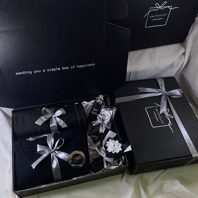 

GIFT BOX HAMPERS HADIAH COWO BLACK SERIES