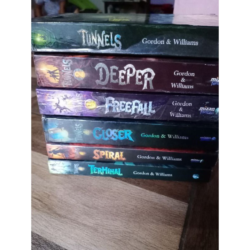 Novel Tunnel Tunnels - BOOKED/SOLD