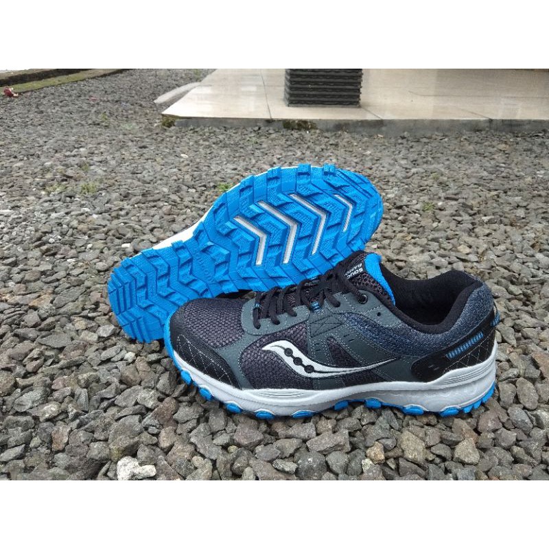 sepatu lari gunung saucony RAPTOR TR original