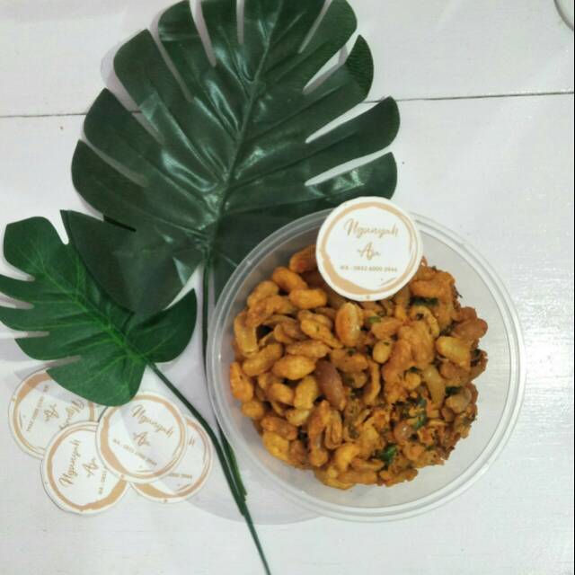 

Kacang Pedas Daun Jeruk 100gr