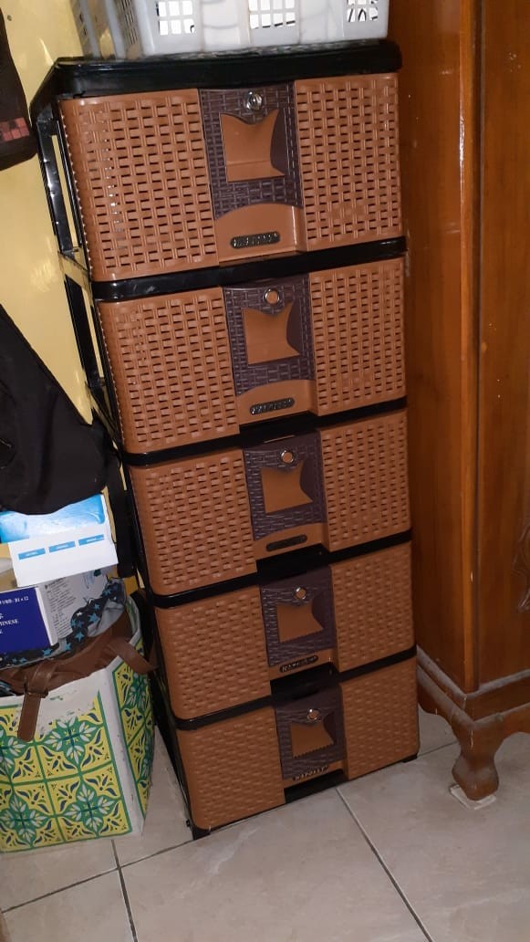 Container / Lemari Pakaian Napolly Plastik Motif Rotan Susun 4 Dan Susun 5