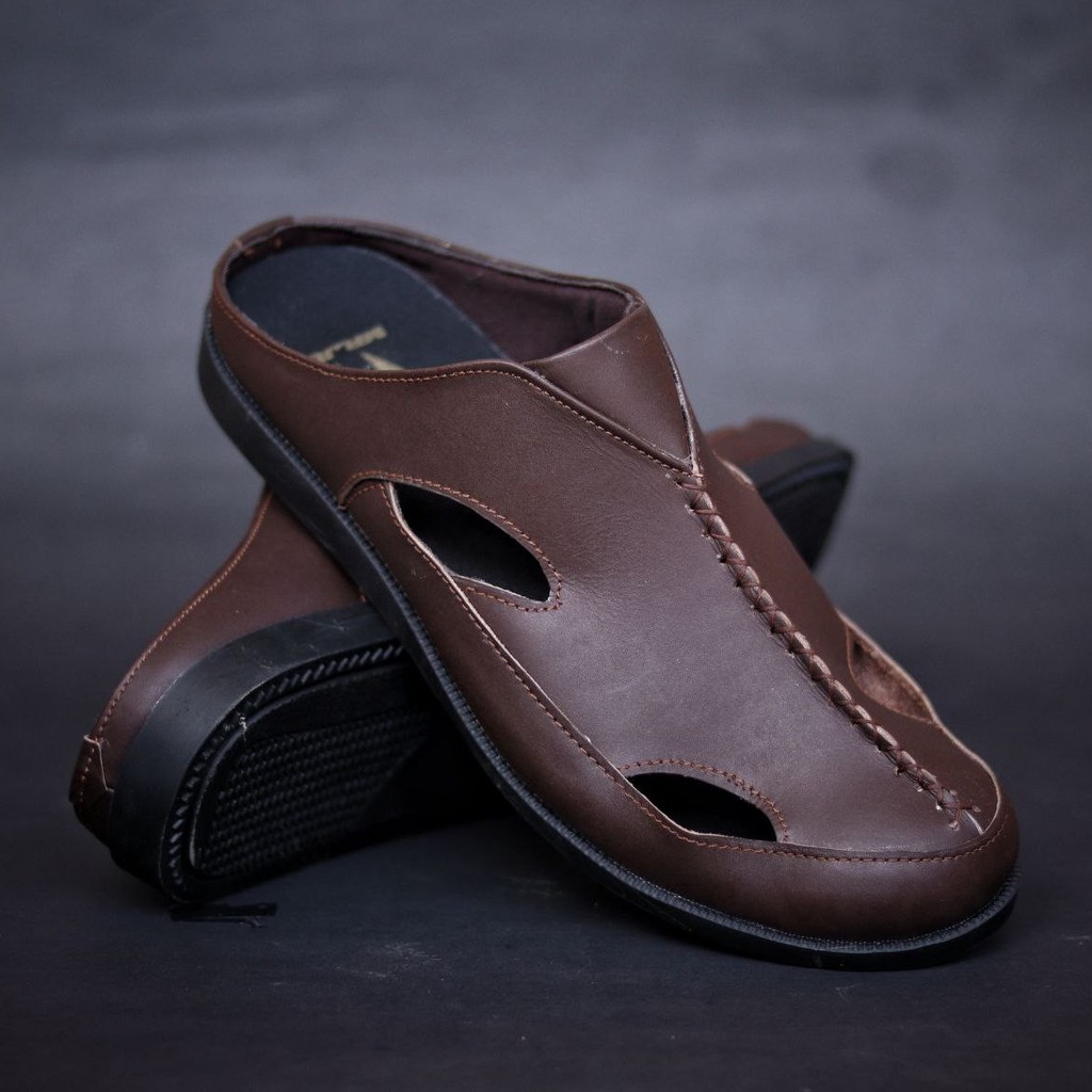 NEW ARRIVAL Sandal Casual Slop Pria Santai Kasual Bahan Kulit Asli Brand Original Distro