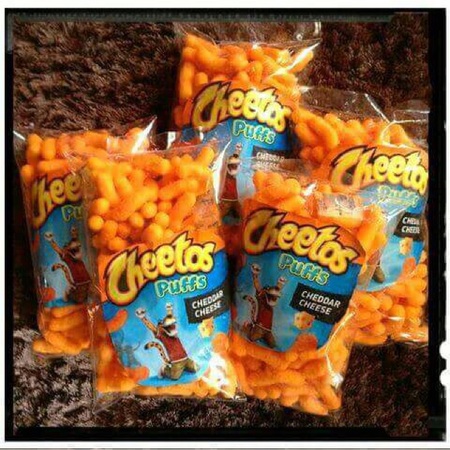 

snack cemilan cheetos puff