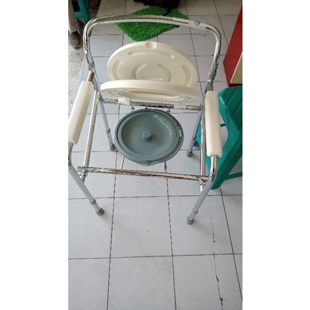 Kursi BAB / Kursi Toilet Untuk Lansia / Kursi Toilet BAB Portable