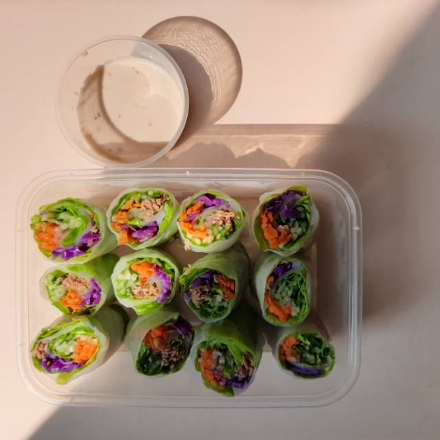 

Rainbow Salad Roll