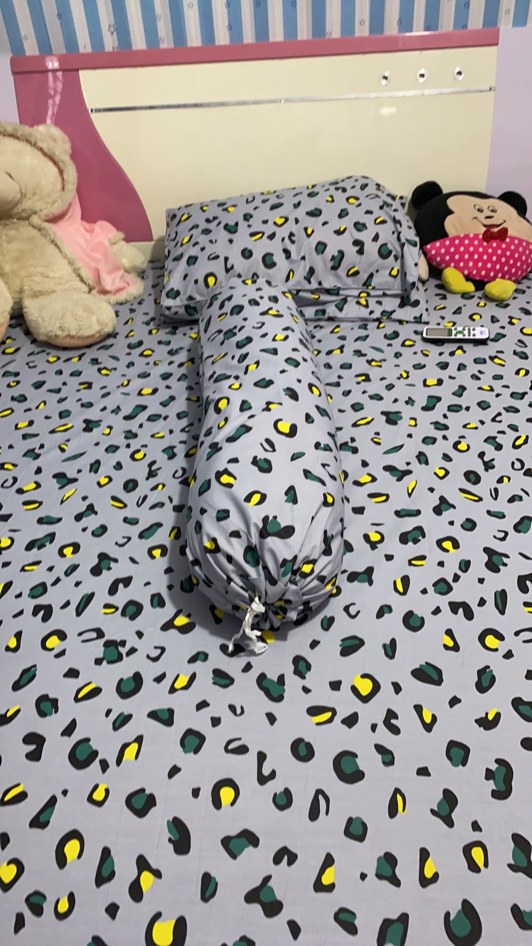 Sprei Set Premium Katun Magenta Motif Leopard Abu Terbaru