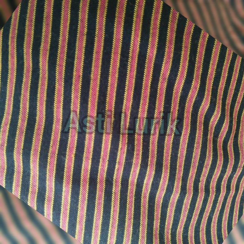 Kain Tenun Lurik ( 200 x 110 - 115 ) Klasik bukan batik cap printing , pedan klaten hitam merah bata