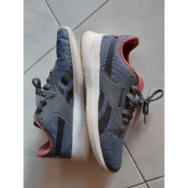 sepatu pria reebok classic preloved / bekas