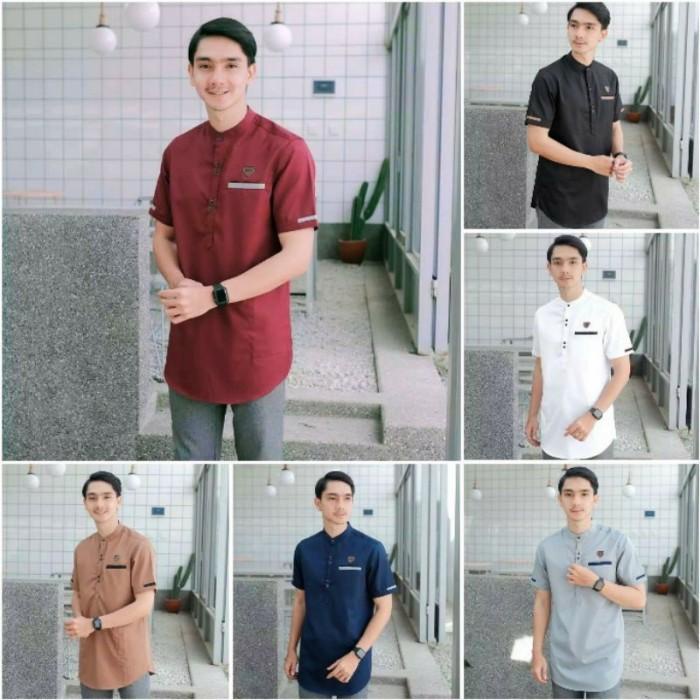 

Hampers Gift Box Pria Muslim Baju Koko & Sarung Gift Ramadhan Special Best Seller