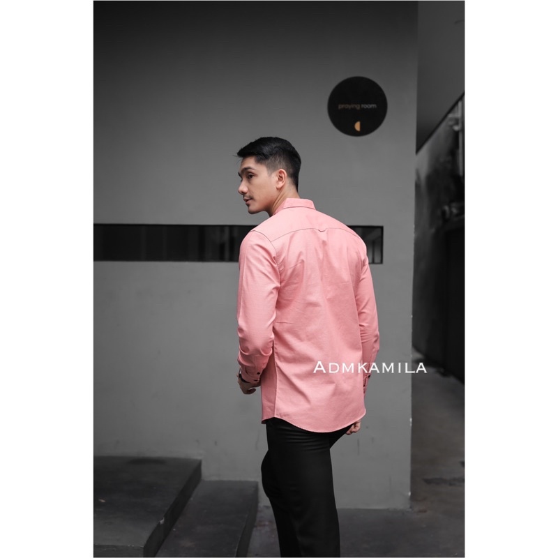 Kemeja pria polos slimfit kasual basic HeM lengan panjang pink salam