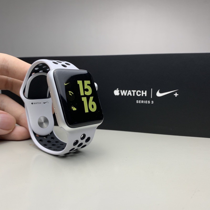 Apple Watch Series 3 42mm Nike+ Silver - SECOND