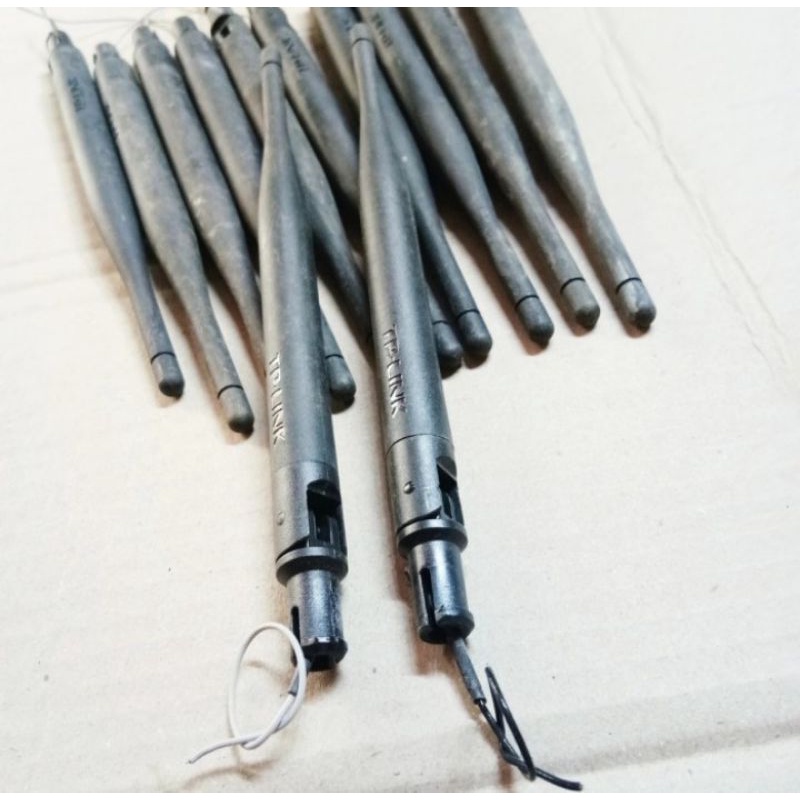 antena wifi model tancap 5dbi kekuatan sinyal