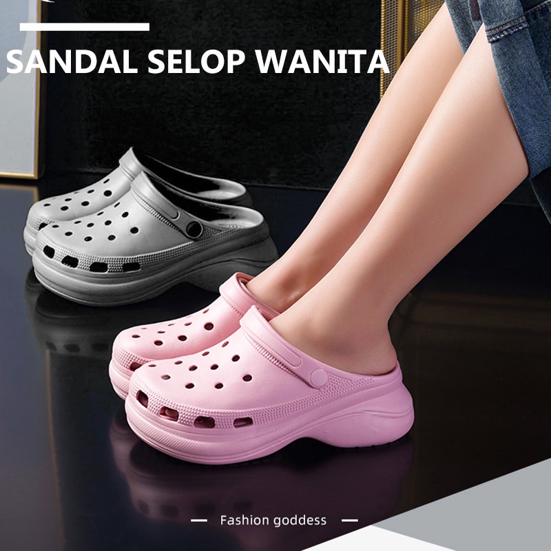 Sandal Crocs Slop Wanita Sandal Wanita Slip On Baim Fuji Polos Viral Jibbitz Import Sandal Baim Wanita Sandal Cewek Selop Wedges Anti Slip Sandal Karet Spons Eva Classic Bae Clog SIZE:36-40 Hitam krem Merah Jambu