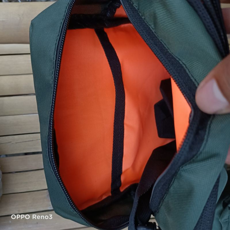 Tas selempang pria wanita bag quality/Tas kotak pria wanita ter Hitz