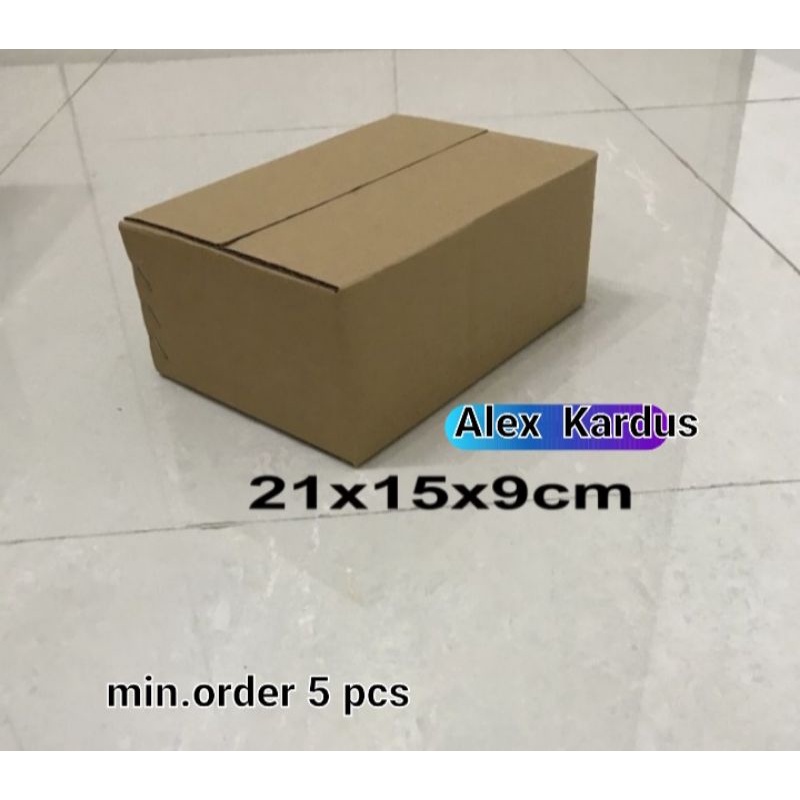 

Kardus / box / 21x15x9 cm / Karton packing polos baru ST