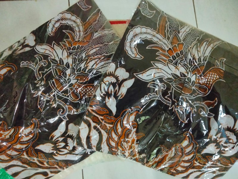 Kemeja Batik Pria Lengan Panjang Size M L Xl Xxl Bswart New Arrival