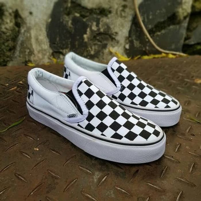 Vans Slip on Checkerboard Black White Sepatu Vans Slip on mirror