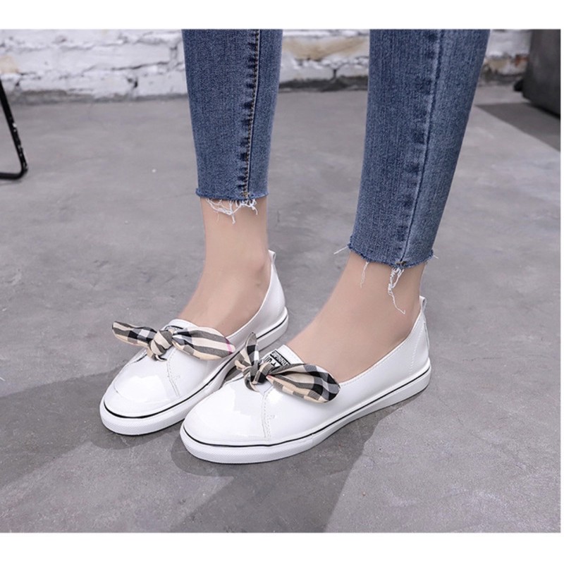 Sepatu flat 885A