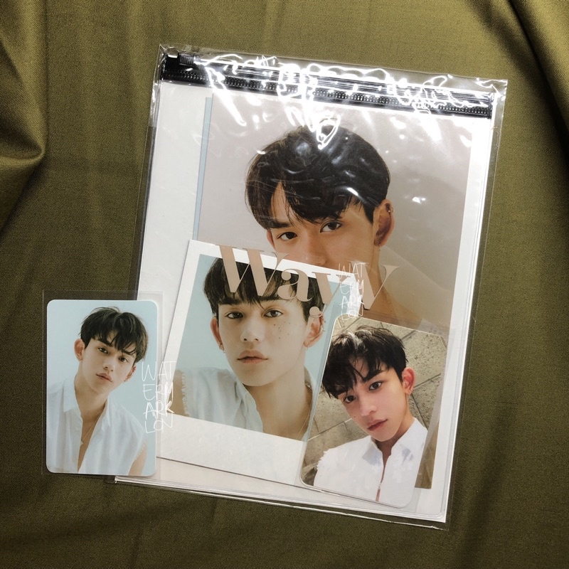 [SELL] LUCAS WayV Season Greetings 2021 MD PHOTOPACK SEALED Benefit SG KTOWN