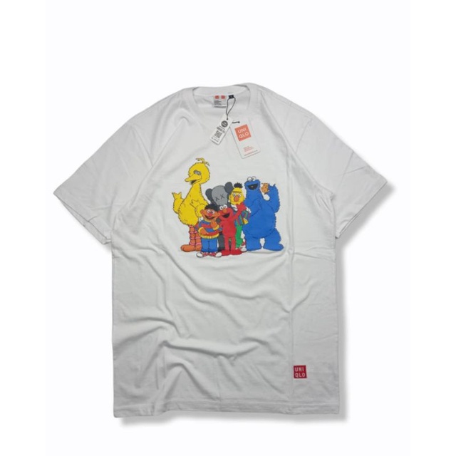 T-shirt Black dan putih Uniqlo Nobita / baju distro atasan terpopuler terlaris pria wanita pakaian dewasa unisex-Elmo putih