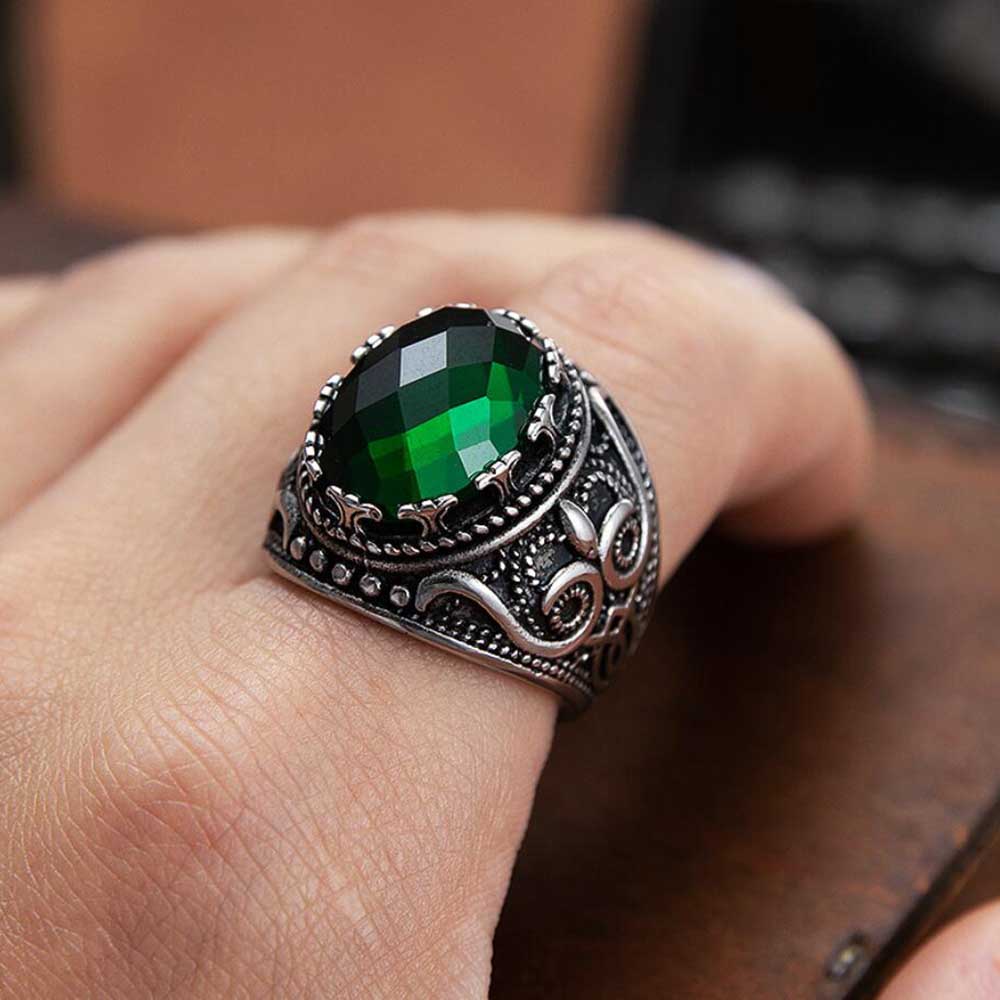 Cincin Pria Vintage Perak Emas Baja Titanium Zamrud Hijau Kristal Aksesoris Fashion Jari Ring
