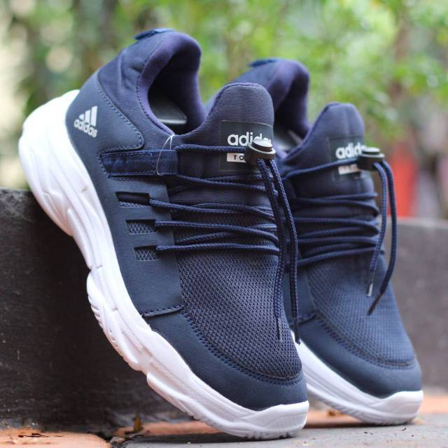 ORI SKECHERS GORUN 400 SPORT LACE UP MEN SEPATU PRIA ORIGINAL - HITAM, 44 SHOPEE SLIP ON SLOP CASUAL