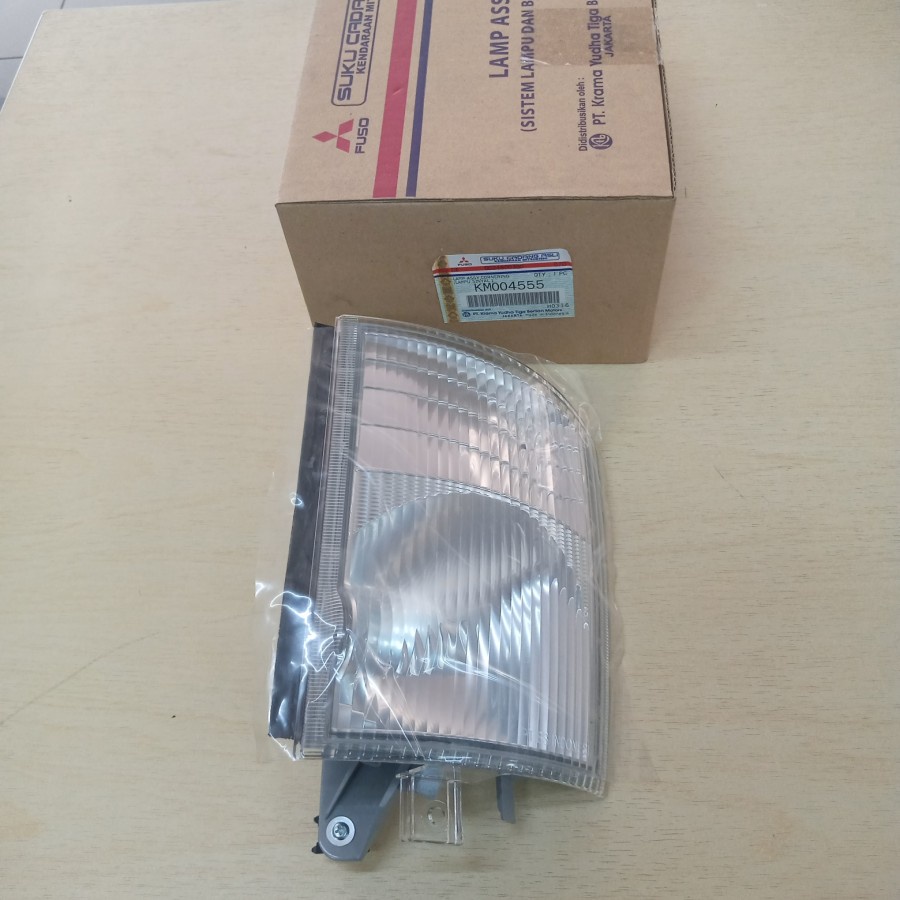 Lampu sen Canter cornering Original Mitsubishi