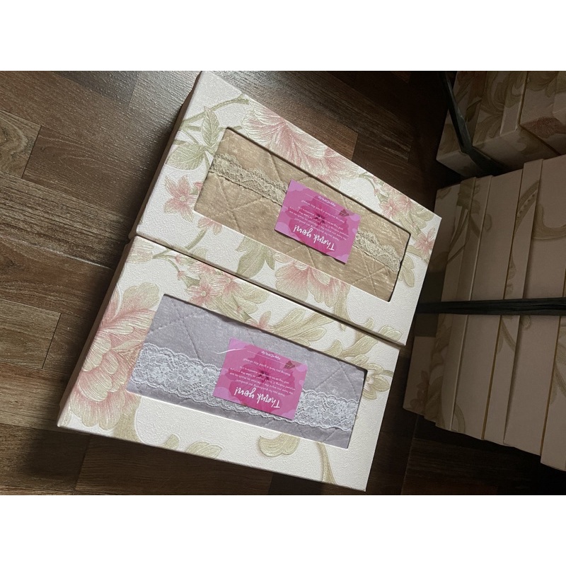 

Kotak Gift | Kotak Hampers | Box | Hardbox | Gift