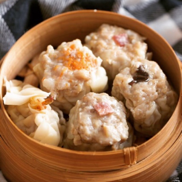 

DIMSUM AYAM FROZEN - ISI 20 PCS - DIMSUM HOMEMADE HALAL