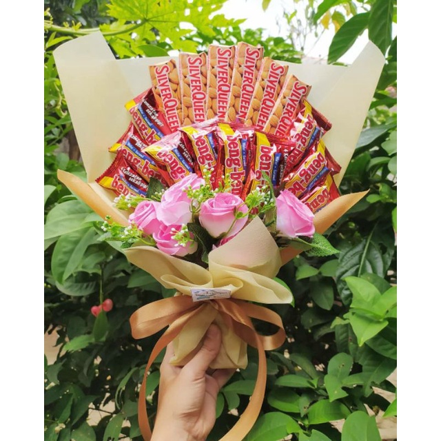 (S) Buket Silverqueen plus bengbeng bunga cantik MEWAH ELEGAN SPESIAL/paket/bingkisan Snack Ulang Tahun/Ultah/ Wisuda/Kado/Hadiah