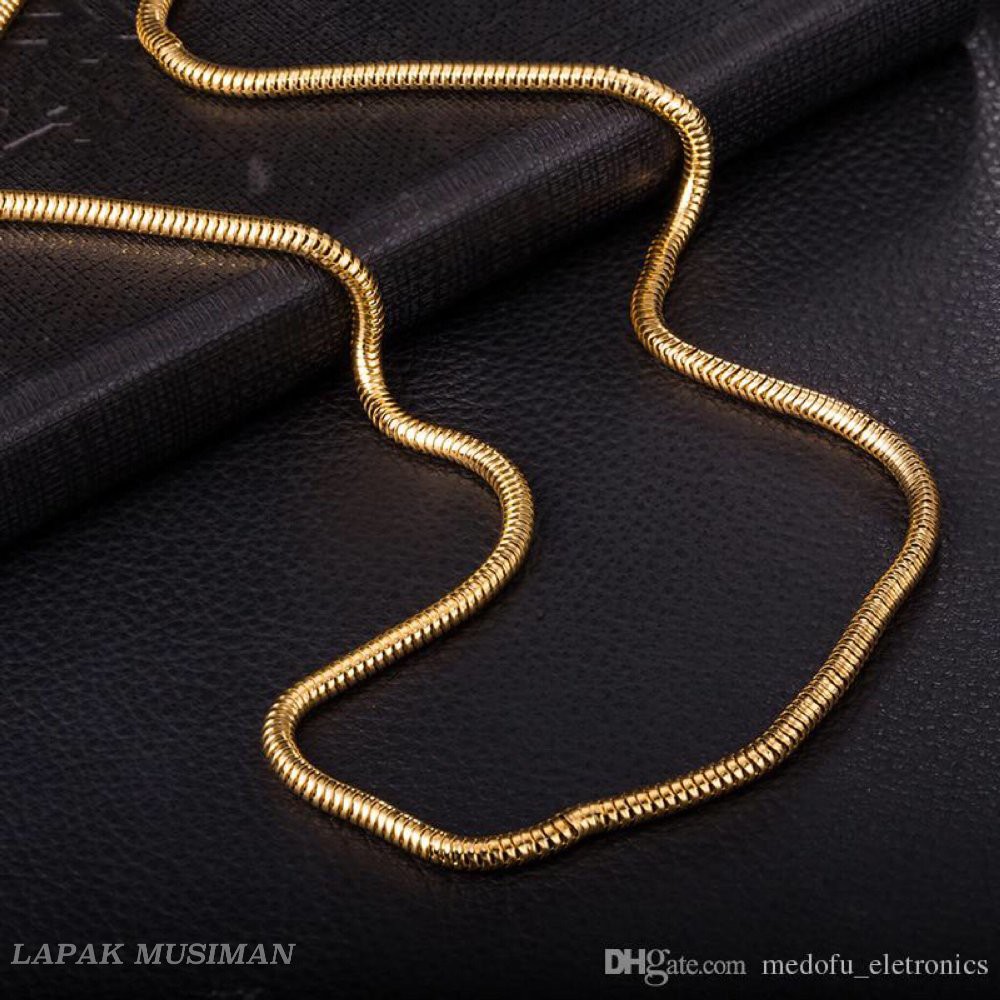 KALUNG TITANIUM PRIA WARNA EMAS GOLD MODEL ULAR Shopee Indonesia KALUNG TITANIUM PRIA WARNA EMAS GOLD MODEL ULAR Shopee Indonesia
