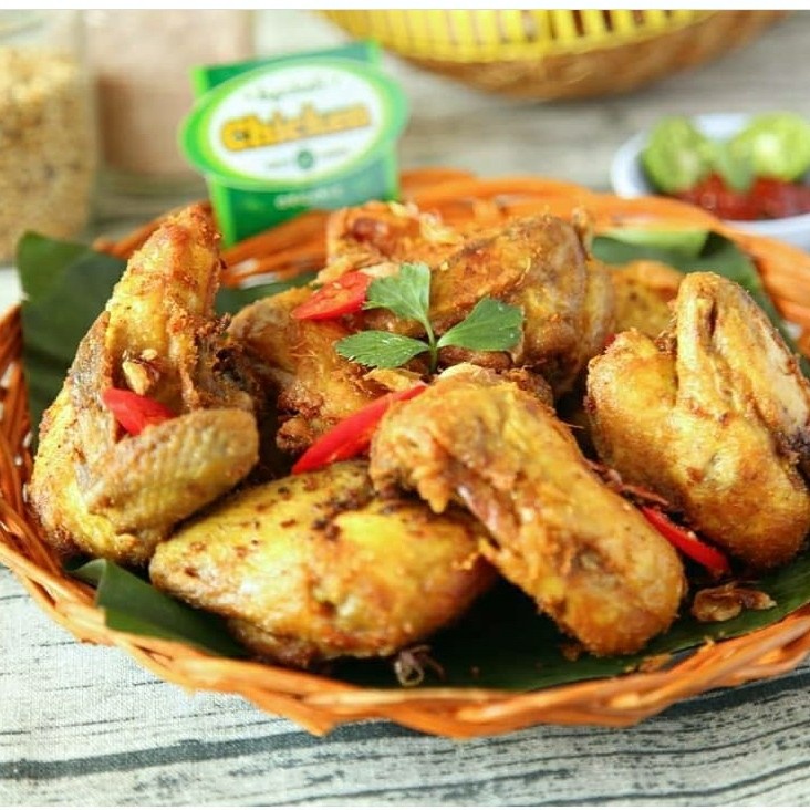 

Ayam Ungkep organik Berkah Chicken isi 10 pcs lengkap dg sambal