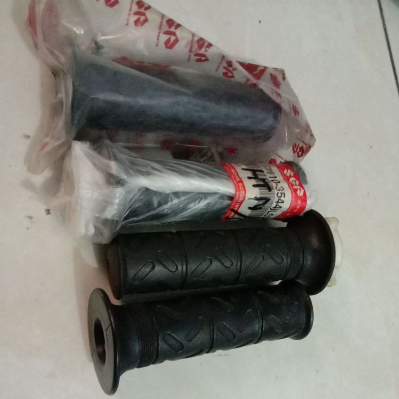 Handgrip original  Suzuki RC100/BRAVO
