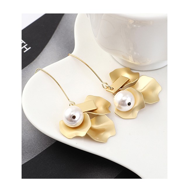 LRC Anting Tusuk Fashion Gold Plated Gold Small Lotus Leaf Pearl Earrings Y62793